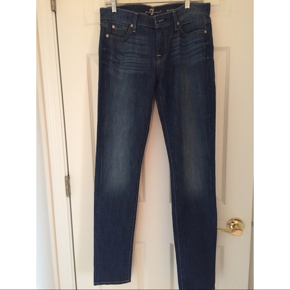 NEVER WORN 7 for All Mankind Straight Leg Jeans